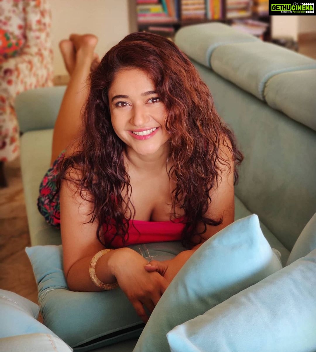 Poonam Bajwa Instagram - #smileaway💕# 📸📸@hairstylebynisha