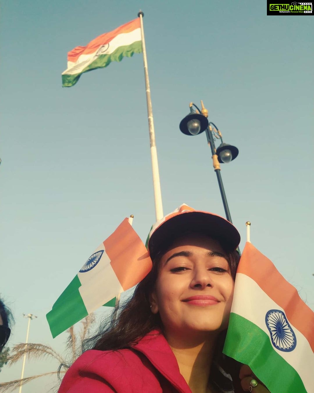Poonam Bajwa Instagram - #justice#liberty#equality#fraternity May The Dream of A New Tomorrow become The Reality of Our Today !!! Happy 71st Republic Day to My Beautiful Brilliant fellow Indians! Long Live India!!!!!