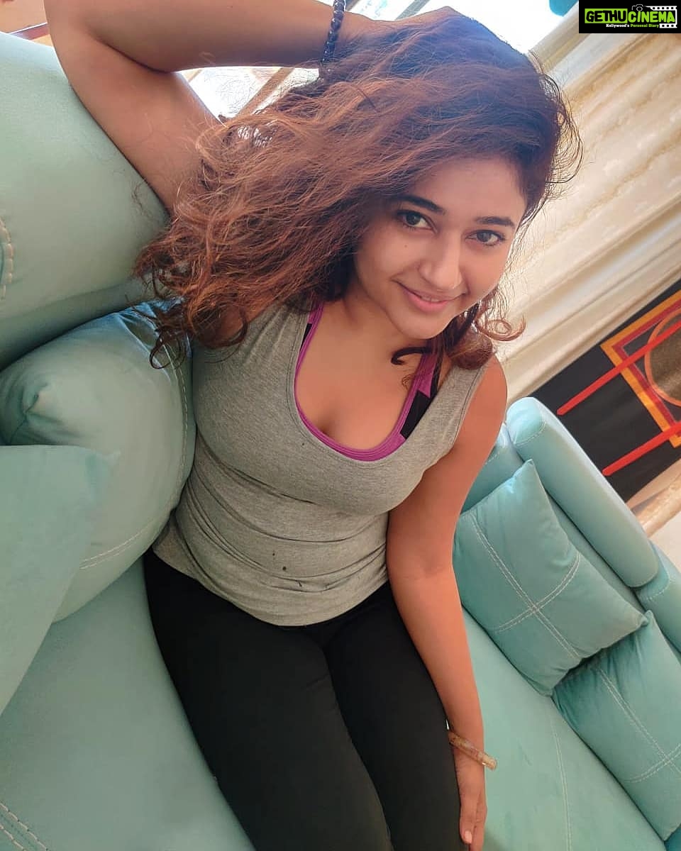 Poonam Bajwa Instagram - #november🍁#afternoons