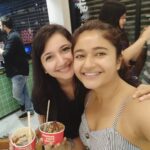Poonam Bajwa Instagram - #midnightsnack#icecreamsunday#punedairies❤️ @deepikabajwa