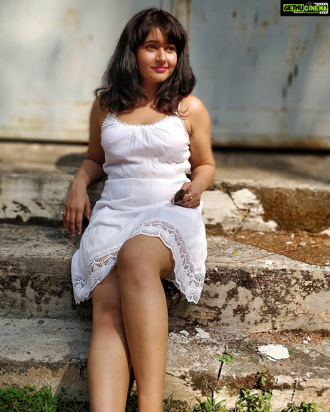 Poonam Bajwa Instagram - #tbt❤️ #thelastsummeredits . . . . .📸📸@hairstylebynisha