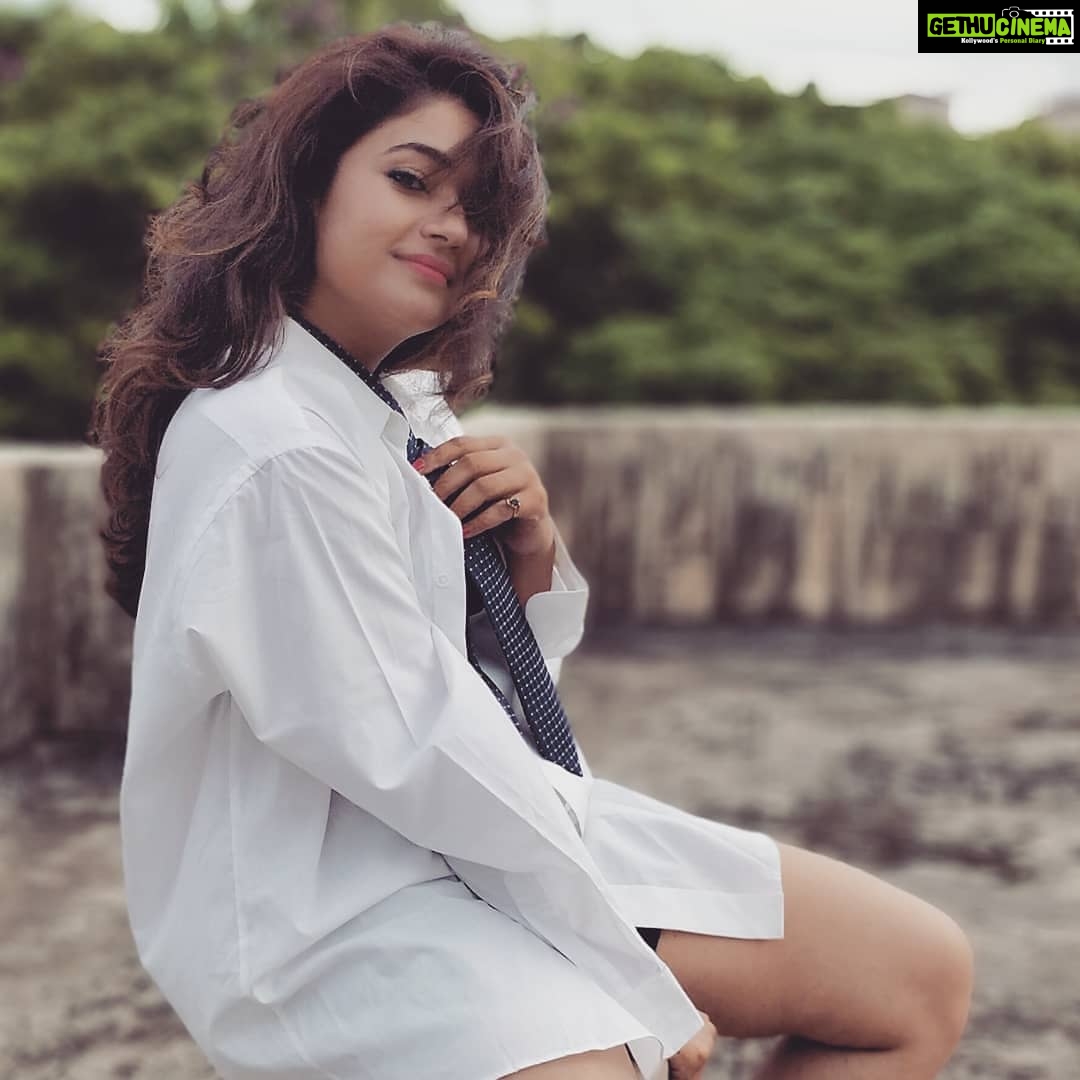 Poonam Bajwa Instagram - #tbt💙 . . . . 📸📸@hairstylebynisha