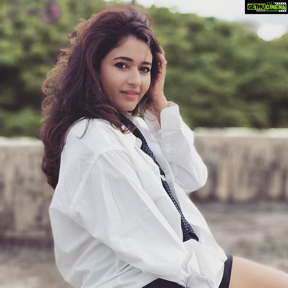 Poonam Bajwa Instagram - #tbt💙 . . . . 📸📸@hairstylebynisha