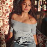 Poonam Bajwa Instagram - Keep sending the love!!! . Follow me on helo for my lastest photos, videos and updates. @helo_app My profile link .... http://m.helo-app.com/s/QfrSFxx @helo_status_official @helo_indiaofficial