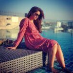 Poonam Bajwa Instagram - #happyfeet👣 . . . 📸📸@hairstylebynisha