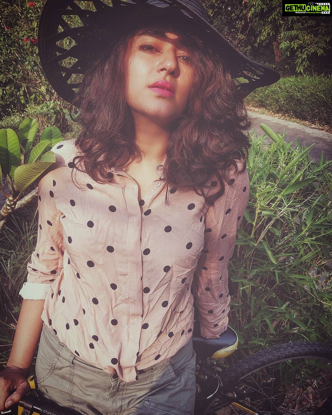 Poonam Bajwa Instagram - #thesleepyheadchronicles#