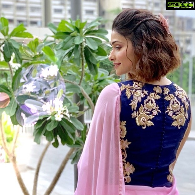 Prachi Deasi Instagram - Taffy pink chiffon saree with overlap ‘Jardin’ blouse 💕 created by @curiousbyjeenagupta @jeenagupta . Hair by the lovely @surwadereshma