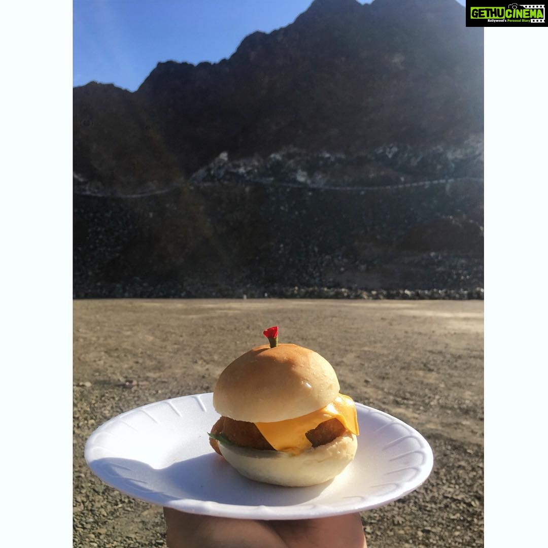 Prachi Deasi Instagram - Cool breeze, golden rays and a warm cheesy slider. Perfect way to start the day π€πππ· well at least some days #shoot #latergram #goldenrays #mountains #nature #morning #sliders #pigging Dubai, United Arab Emirates