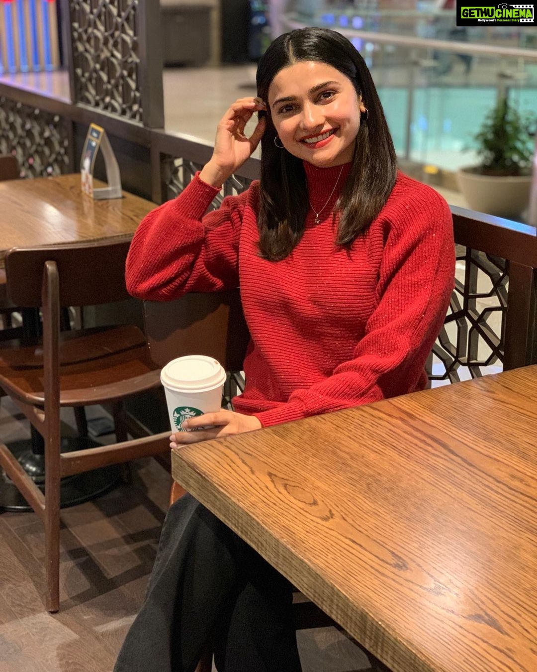 Prachi Deasi Instagram - Coffee by myself, yup I’ll take that! ☕️🦩 #ThrowbackThursday #March #Coffee #HappyPlace #Throwback #SocialDistancing #StaySafe #2021 #new #life #StayHome #coffeelover #coffeetime #coffeeaddict #coffeeshop #MyHappyPlace #IWillHaveCoffeeOneWayOrAnother