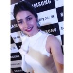 Prachi Deasi Instagram - Presenting the all new Samsung #GalaxyA6 and #GalaxyJ6. Great design and an awesome new Infinity Display. I loved the Samsung Mall feature where you can shop online by just clicking a picture. How cool is that! #ToInfinityAndMore #selfie
