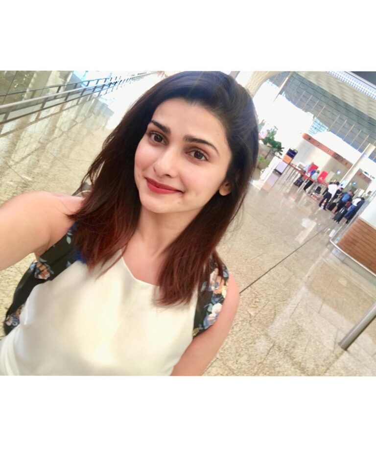 Prachi Deasi Instagram - Always remember how dumb you look taking a #selfie 😛