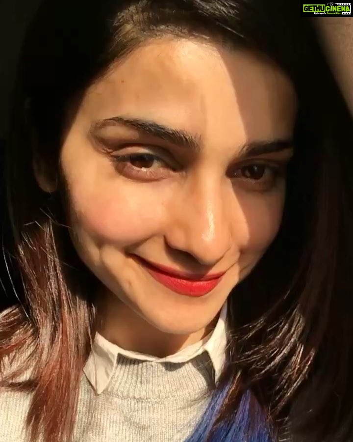 Prachi Deasi Instagram - #Winter #Sun #Lily ☀️⛄️