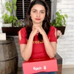 Prachi Deasi Instagram – YOU WILL NEVER WALK ALONE ! 
Such an amazing hamper from @carlsbergindia to celebrate Liverpool’s title ! 
Good news is that you can get this Carlsberg x LiverpoolFC  limited edition champions box too 🤜🏻🤛🏻💥 Head to @carlsbergindia ’s  FB & IG profiles to participate in the ongoing contest. 

Don’t forget to follow the T&C*

#Championscan #TogetherWeCelebrate
❣️