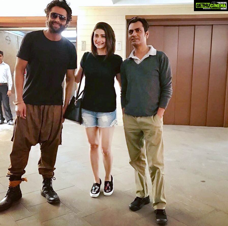 Prachi Deasi Instagram - Getting unmasked tomorrow! First look of #CARBON at #iifa #IIFA2017 π½π Super kicked about this one! @jackkybhagnani @nawazuddin._siddiqui @deepshikhadeshmukh @maitreybajpai @nazakat.husn @fwxmedia