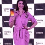 Prachi Deasi Instagram – Woah! Bowled over by the looks of the new #GalaxyC9Pro. Bang on trendy!! #BeFearless