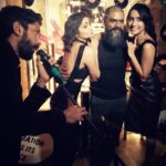 Prachi Deasi Instagram – With the man of the hour @bootshujaat 💁🏻 & @faroutakhtar on #mic 🎤  @shraddhakapoor #RockOn2 #aboutlastnight