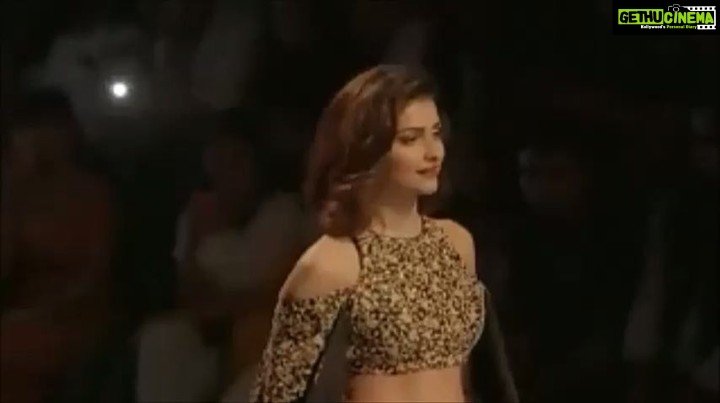 Prachi Deasi Instagram - 💫 moments beautifully captured on video @svacouture @lakmefashionwk #lfw #lakmefashionweek #sva