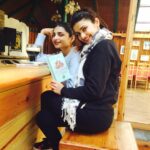 Prachi Deasi Instagram – #shopaholic & #sister @eshadesai ❤️