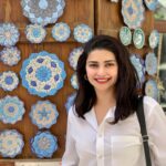 Prachi Deasi Instagram - Stole my dad’s shirt 😬 🧚🏻‍♀️💫🌈🌸 #Throwback #Dubai #travel #love #outdoors #photooftheday #pictureoftheday #picture #photo #travelgram #instagram #me #i #smile #takemeback #2020