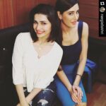 Prachi Deasi Instagram - Mad fun with you 😆 and Me likes you toooo 😘 #crazygirls #Azharthefilm #Azhar #Repost @nargisfakhri with @repostapp. ・・・ End of the day for us! Chilling #selfies #girls It's always nice to work with people who have nice energy. She had me giggling all day! 😂👏😊 @prachidesai I like u and I love your hair cut! I might copy u at some point! 😊 #hairgoals #shorthair #cutie #Azhar #azharthefilm