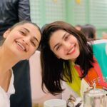 Prachi Deasi Instagram - I am that forever ‘pain in her neck’ 😐😁 Swipe for proof 👉🏻 🎞📸 🧚🏻‍♀️🍰☕️❣️🎪 #sisters #love #forever #ThrowBack #Dubai #2020 #Coffee #coffeeshop #travel #traveldiaries #cake #pic #picoftheday #photooftheday #takemeback #fun #games #adventure #park #smile #laughter