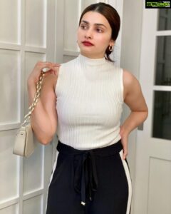 Prachi Desai Instagram - ♠️🤍♣️🦓 🖤🦓