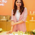 Prachi Deasi Instagram – I am super thrilled and honoured to have inaugurated the new Melorra experience centre at Phoenix Marketcity, Bengaluru. 
Ladies out there, go and get your hands on their trendy, BIS hallmarked gold jewellery and look fashionable every single day!
And wish you all a magical Diwali my loves 🪔🪄✨💫🎠🎪💕

#Melorra #experiencecentre #Bengaluru 

@melorra_com 
@pmcbangalore 
Styling: @bhargavi_vikyathi 
Hair: @ajay_siddesh