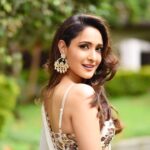 Pragya Jaiswal Instagram - Eid Mubarak 🌙 And a happy Akshay Tritiya to everyone celebrating ✨♥️ May this auspicious day fill your life with peace, prosperity, happiness & abundance today and always 😇🙏🏻