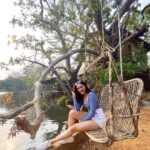 Pragya Jaiswal Instagram - Planting myself here for a while 🌳 . . . . #SundayFunday #DayOff #ShootLife #IntoTheWild #JungleResort #WhistlingWoods