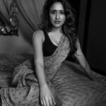 Pragya Jaiswal Instagram - ♣️♣️ #bnwmood