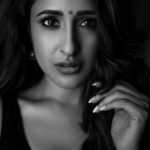 Pragya Jaiswal Instagram - Black & White November 🖤🤍 #bnwmood