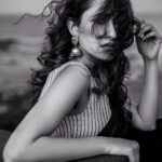 Pragya Jaiswal Instagram – She sees in black and white, thinks in greys but loves in color 🖤🖤 #bnwmood