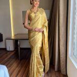 Pragya Jaiswal Instagram – Drippin in Gold ✨✨
(Quite literally 😉) 

This saree was actually made out of 4 carat gold 😮🤩

For the opening of @mugdhaartstudio yesterday : 
Saree @mugdhaartstudio @sashivangapalli 
Jewellery @pinakijewellers 
Styling @sashivangapalli 
Make up @makeupbymadhushreeganapathy 
Hair @rajesh_chinchili 
Assistant @mahesh_anapagaddi 

#ShotoniPhone13Pro