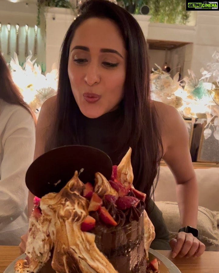 Pragya Jaiswal Instagram - Best. Surprise. Ever 🎂🤩