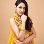 Pragya Jaiswal Instagram - Saying hello with yellow 💛💛 For the Success Meet event of #Akhanda in Vizag : Outfit @mrunalinirao Jewellery @amrapalijewels Stylist @neeraja.kona Asst Stylist @manogna_gollapudi Make up @makeupbymadhushreeganapathy Hair @rajesh_chinchili Photographer @kalyanyasaswi