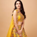 Pragya Jaiswal Instagram – Felt bright like a steak of light ⚡️💛💫 

For the Success Meet event of #Akhanda in Vizag : 
Outfit @mrunalinirao 
Jewellery @amrapalijewels
Stylist @neeraja.kona 
Asst Stylist @manogna_gollapudi 
Make up @makeupbymadhushreeganapathy 
Hair @rajesh_chinchili 
Photographer @kalyanyasaswi