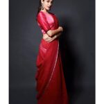 Pragya Jaiswal Instagram - Saree not sorry 🌹🌹 Saree @anavila_m Earrings @houseofshikha Stylist @neeraja.kona Asst Stylist @manogna_gollapudi Make up @makeupbymadhushreeganapathy Hair @rajesh_chinchili Photographer @venurasuri