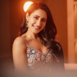 Pragya Jaiswal Instagram - May the festival of lights be bright & beautiful and you be blessed with love, light and happiness every day.. #HappyDiwali 🪔💥