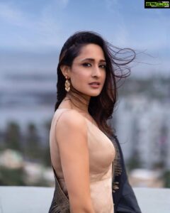 Pragya Jaiswal Instagram - May these nine days illuminate our lives with positive light, thoughts & energy..Happy Navratri ✨💫 Outfit @labelvarsha Accessories @rhmmyajewellery Makeup @mua_aanchalkhanna Photographer @dieppj Footwear @fizzygoblet