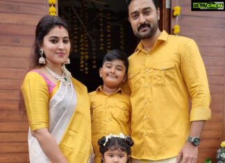 Prasanna Instagram - இனிய தீபாவளி நல்வாழ்த்துக்கள்💥💥💥