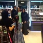 Preetika Rao Instagram - When I entered a makeup store in Dar-Es-Salaam and before I realized it.. the store had found their #Aaliya from #Beintehaa!! 😋😊 - #daressalaam #Tanzania #mall #flormar #makeupartist #makeup #daressalaamdiaries #indiantelevision #indianactor Dar es Salaam, Tanzania