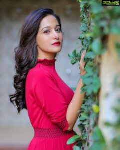 Preetika Rao Instagram - Spoyl brought back the 90s nostalgia with the launch of its New Exclusive Collection! LIVE NOW. Do check it out! #SantoshiShettyXSpoyl #Spoyl #Spoylapp #Spoylstar