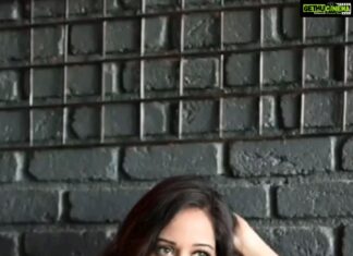 Preetika Rao Instagram - 📞☎️ Jus Dat my number would be Busy.... ;) .... .... .... .... .... .... #callmewhenyouwant #trending #trendingsongs #trendingnow #fashionshoot #photography #modelling #jumpsuitstyle #explore #jumpsuit #hairstyles #makeupreels #reelitfeelit #reelkarofeelkaro