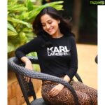 Preetika Rao Instagram – #Smile is Our Best Outfit… Wear it more often! 😊👍

#Outfit : @karllagerfeld @collectiveindia @coverstoryfsl 
#Boots @darveys

….
….
….
….
….
….

#saturdaymood #wintercasuals #blacktop #karllagerfeld
#karllagerfeldparis #fashion #designer #fashionblogger
#karllager #pants #boots #darveys #thecollective #coverstory #coverstoryfsl #leopardprintpants  #leopardprint #actorslife