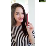 Preetika Rao Instagram - RENEE's FAB 5 - Five amazing shades in 1 single 💄😍 @reneeofficial My honest review : Easily fits in your makeup purse! Smells great, Feels great, Looks Fab and bold 👍 ..... ..... #reneecosmetics #reneefab5 #poppushplay #lipsticks #preetikarao #actorslife