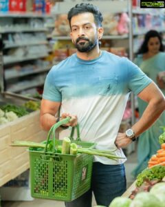 Prithviraj Sukumaran Instagram - "വാടാ മൂത്ത മോനേ.." 😃- #Annamma @meenasagar16 

#BroDaddy 
@mohanlal @aashirvadcine @disneyplushotstar @brodaddymovie @prithvirajproductions