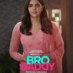 Prithviraj Sukumaran Instagram – Anna @brodaddymovie @kalyanipriyadarshan 😃