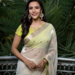 Priya Anand Instagram – #zeekudumbaviruthugal2019 🌟

Outfit – @raw_mango 
Jewellery – @amrapalijewels 
Hair & Make Up – @vedya.hmua 
Photography – @kiransaphotography