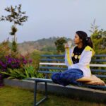 Priya Bhavani Shankar Instagram - Fun trip happily done 🤗 until next time guys @kavyavijay25 @navinr89 @rajvel.rs 🙌🏼 and @touronholidays as always thank you for putting up with us last minute and for co-Ordinating for us. Cheeers to more🙌🏼
