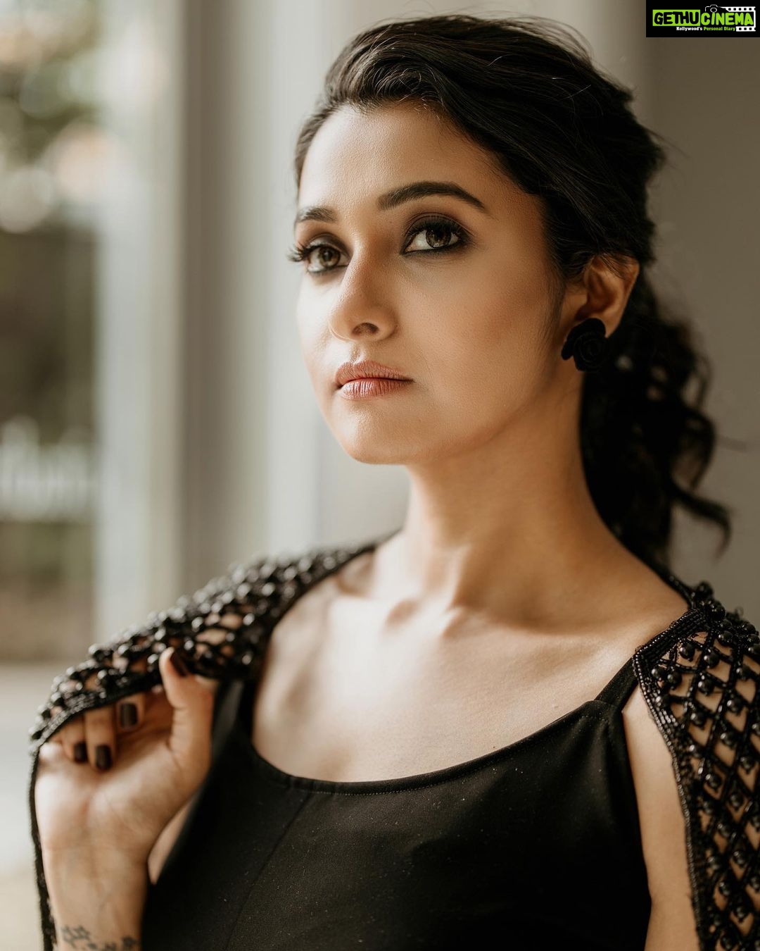 Priya Bhavani Shankar Instagram - Styled by - @ashwin.thiyagarajan PC - @aarontheobed HMU - @salomirdiamond